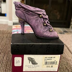 Just the Right Shoe “Cloaked in Mystery” NWT box, certificate of authenticity
